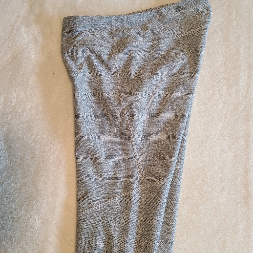 Outdoor Voices Heathered Gray Leggings size M - Picture 4 of 4
